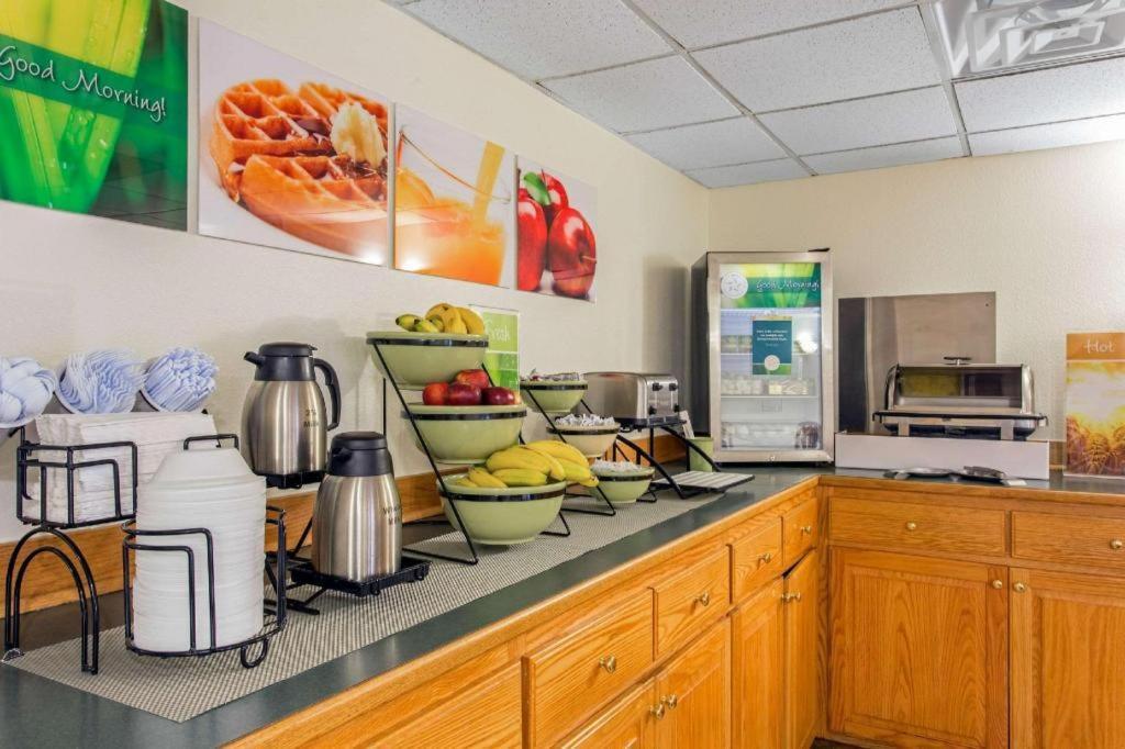 Quality Inn Surfside Beach Екстер'єр фото